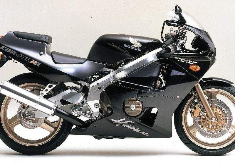 Honda CBR 400 RR CBR 400 RR (4)