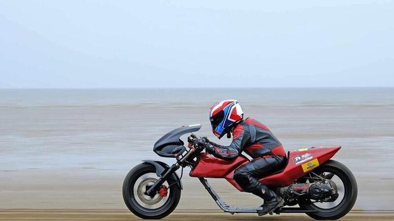 Alfie Barraclough, il dodicenne di Bradford che ha conquistato Pendine Sands