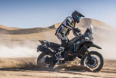 CFMOTO 1000MT-X: la maxi enduro cinese che sfida tutti, anche sul prezzo [GALLERY]