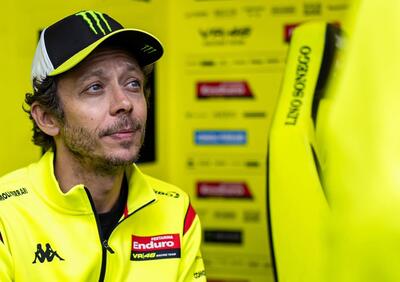 MotoGP 2026. GP di Catalunya. Valentino Rossi a tutto campo: Acosta-Diggia? Eviterei di passare Pedro e guardarlo.... Campionatino a 4 per il nuovo pilota italiano della VR46: Chi dimostrerá di essere piú veloce sarà il favorito