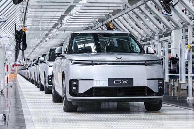 XPeng Robotaxi, la prima auto a guida autonoma di serie esce dalla fabbrica