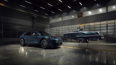 Porsche Macan Turbo molla gli ormeggi: la Frauscher 790 Spectre porta in acqua i 400 kW dell'elettrica