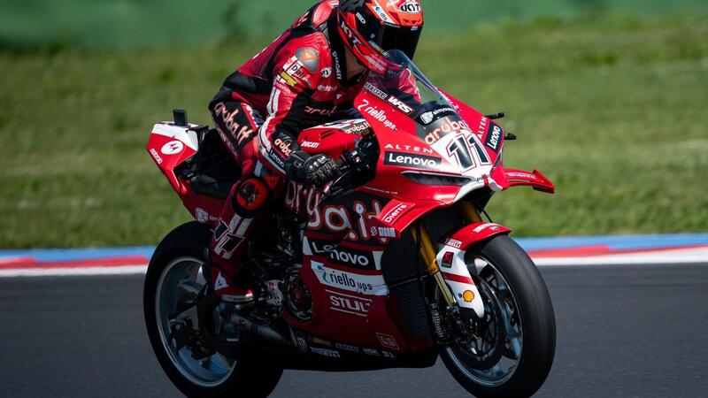 SBK. Test di Misano. Miglior tempo di Bulega, primo di cinque Ducati