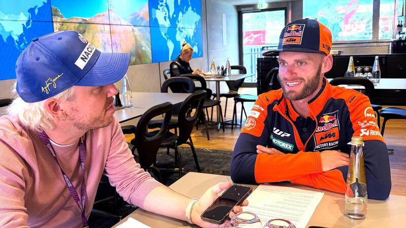 MotoGP 2026. ESCLUSIVO - Brad Binder: "A 14 anni andavo a scuola con una Suzuki GSX-600, in Sudafrica si pu&ograve;!"