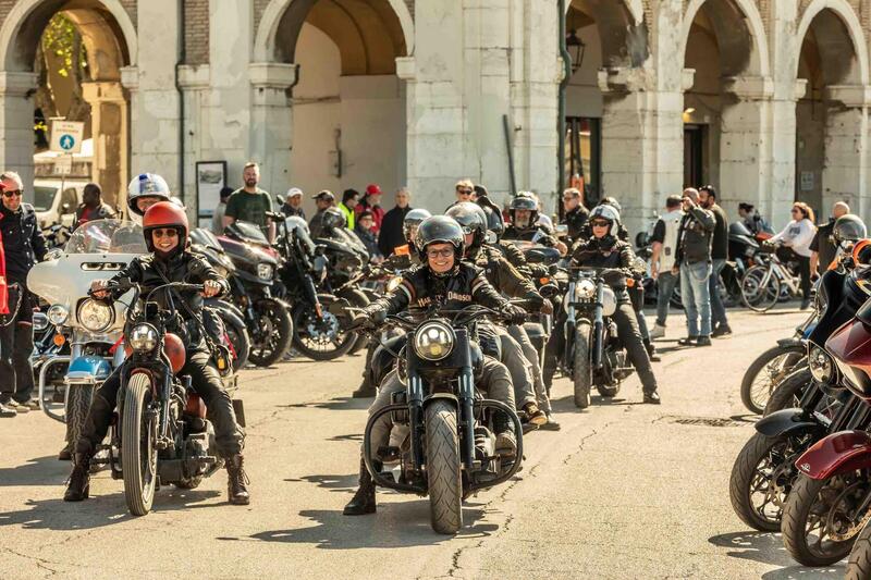 Harley-Davidson fa centro a Senigallia: migliaia di moto e concerti per il nuovo Spring Rally