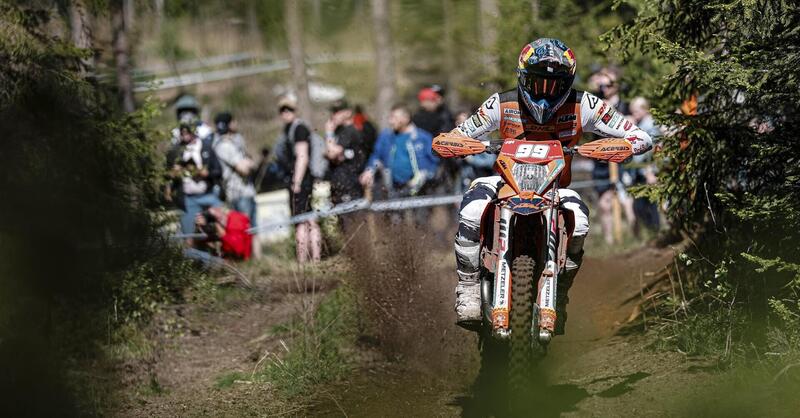 EnduroGP26 #5 Finlandia D1. Verona-Garcia, KTM, scontro avvicinato [VIDEO]
