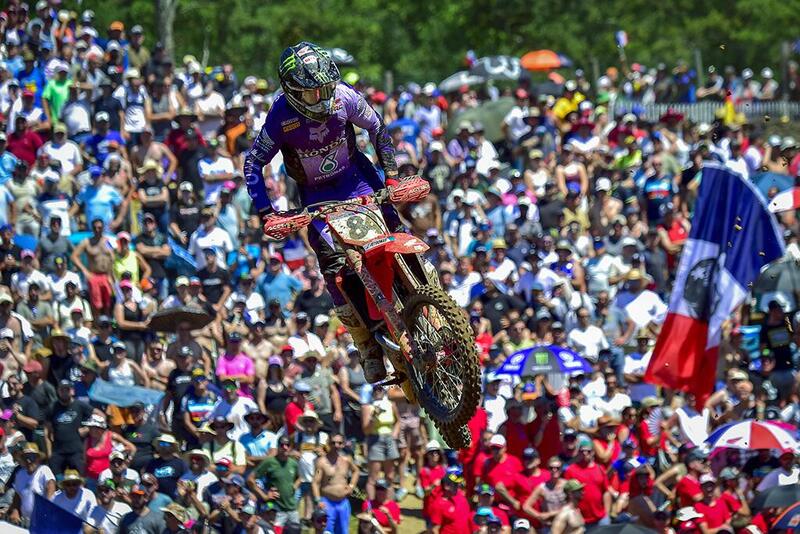 Jeffrey Herlings trionfa davanti al pubblico francese