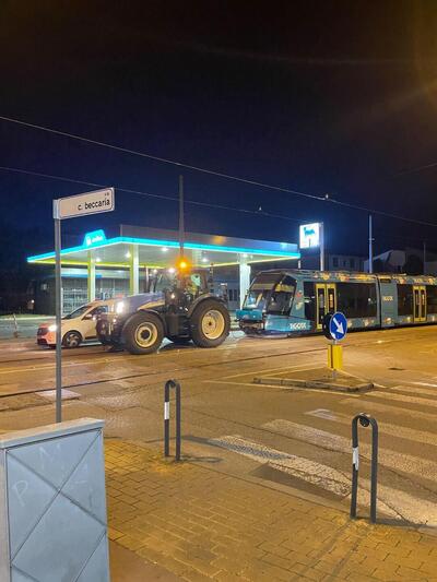 Padova, il disastro del tram: viabilit&agrave; in coma e 350 milioni sventrati sull'asfalto. A rimetterci sono solo gli automobilisti patavini
