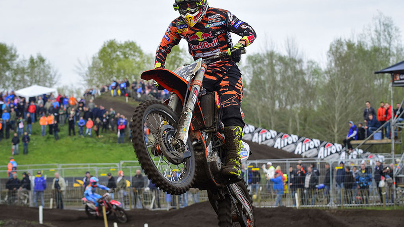 MXGP. Un giro a Valkenswaard sulla moto di Tony Cairoli