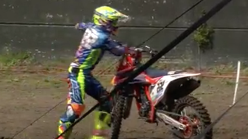 La caduta di Tony Cairoli a Valkenswaard (VIDEO)