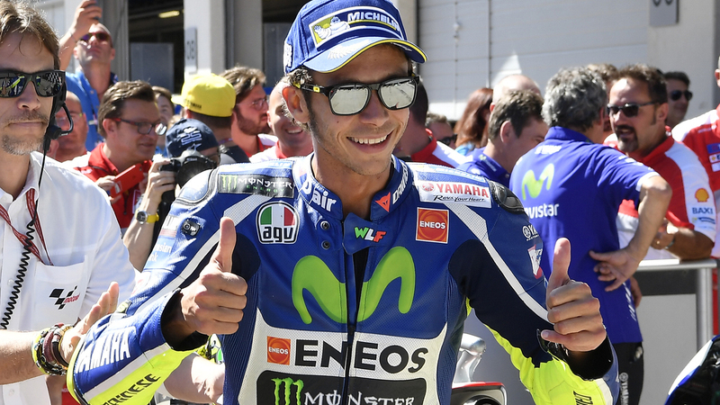 MotoGP 2016. Rossi: "Importante stare in scia alle Ducati"