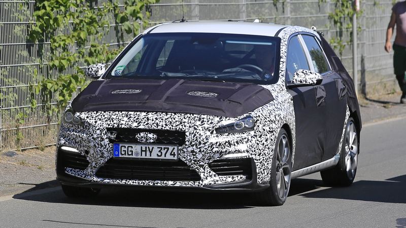 Hyundai i30 N, i primi scatti