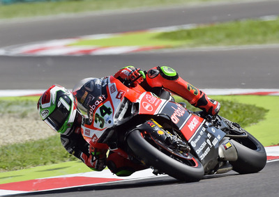 SBK 2015 Imola. Giugliano si aggiudica la Superpole