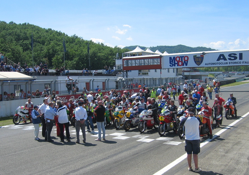 La &quot;Parata dei Campioni&quot; all&#039;ASI Moto Show di Varano