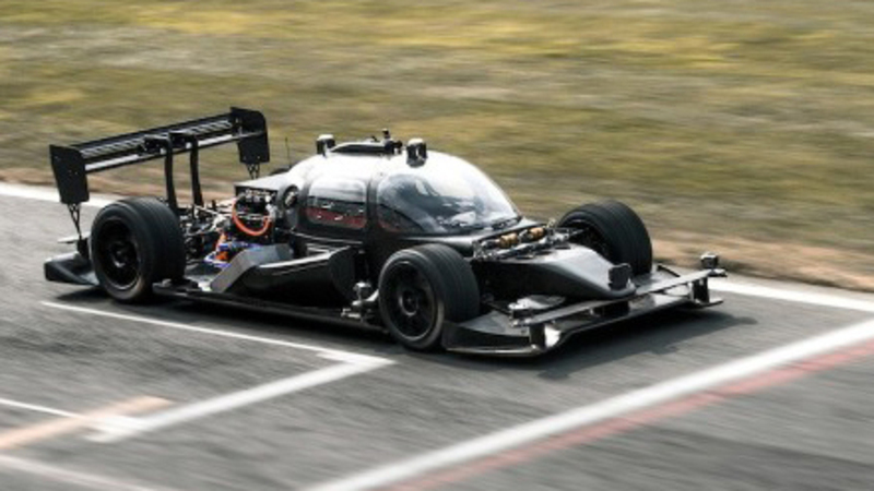 Roborace: ecco DevBot alla prova della pista!