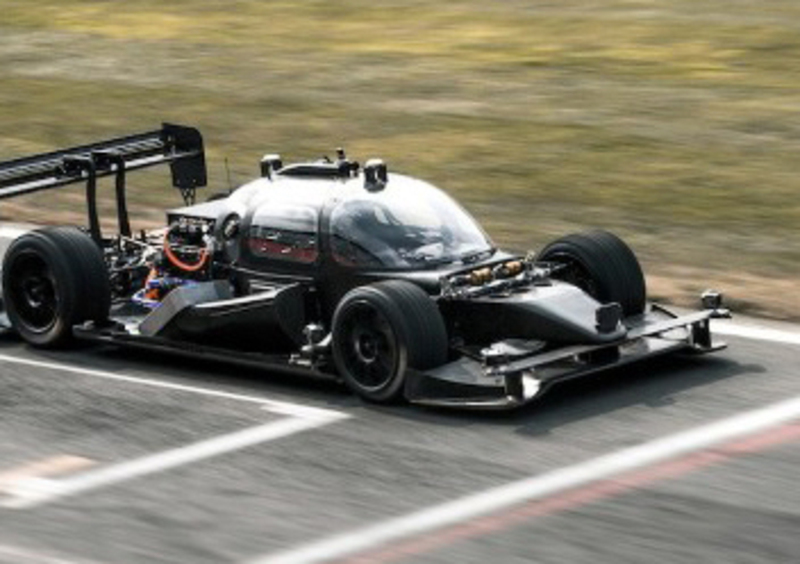 Roborace: ecco DevBot alla prova della pista!