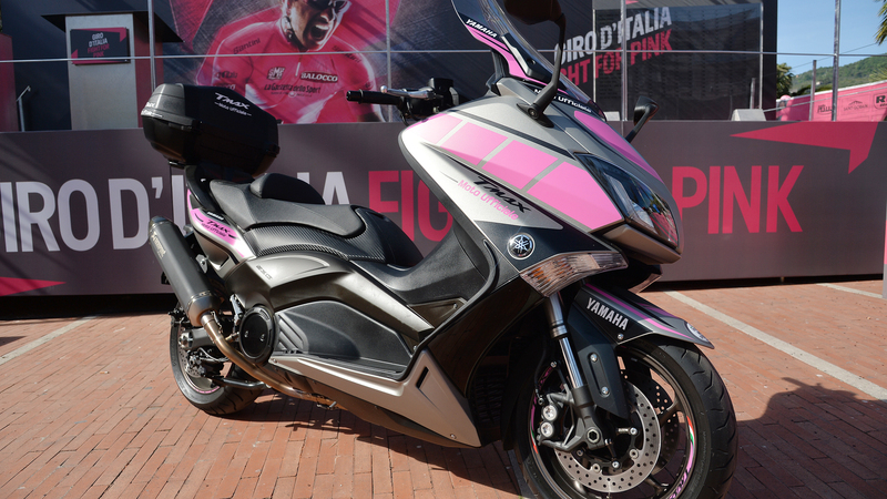 Yamaha TMAX: maxiscooter del Giro d&#039;Italia 2015