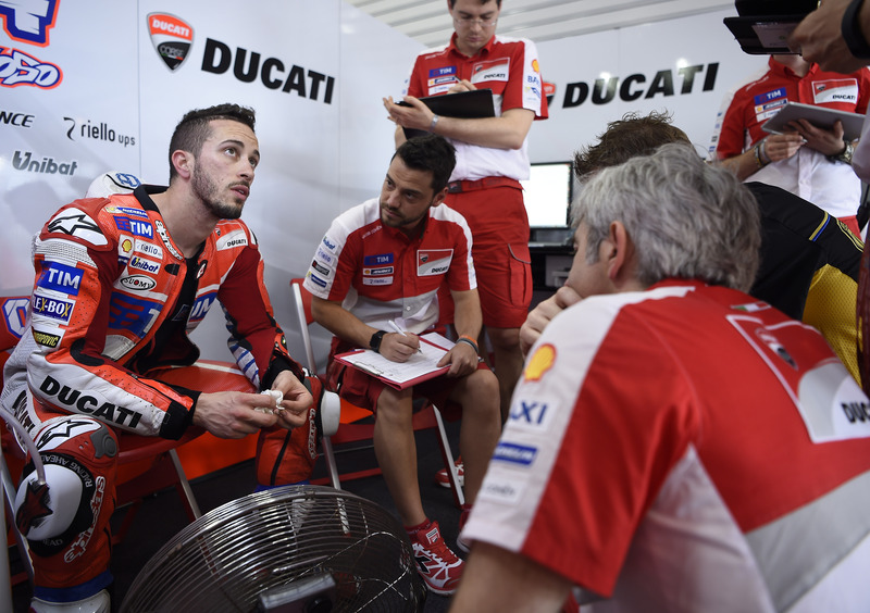 Test Ducati a Misano: distorsione al ginocchio per Dovizioso