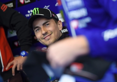 MotoGP 2015, Le Mans. FP3, Lorenzo batte Iannone sul finale