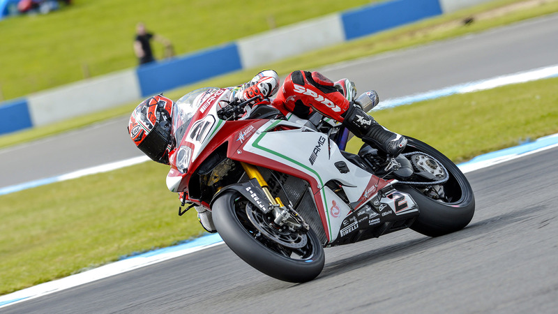 SBK 2015 Donington. Camier e la MV a sorpresa davanti a tutti 