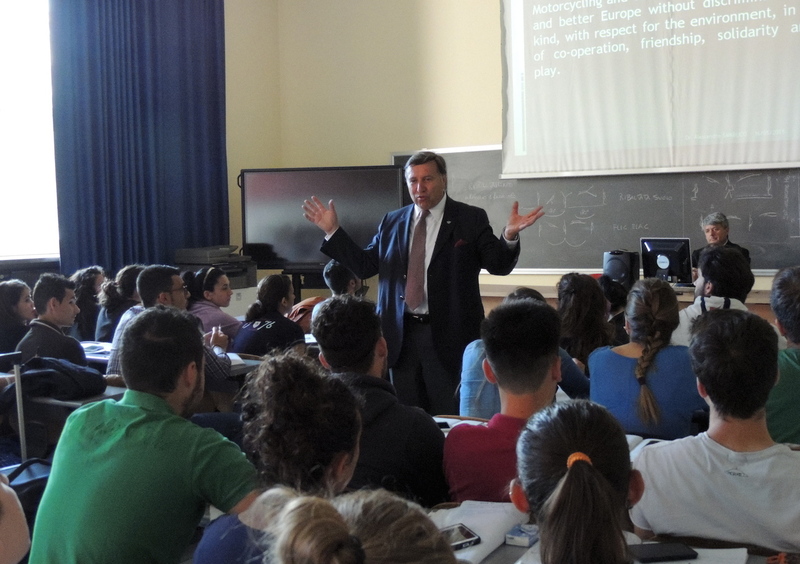 La FIM Europe incontra gli studenti dell&#039;Universit&agrave; dello sport di Roma