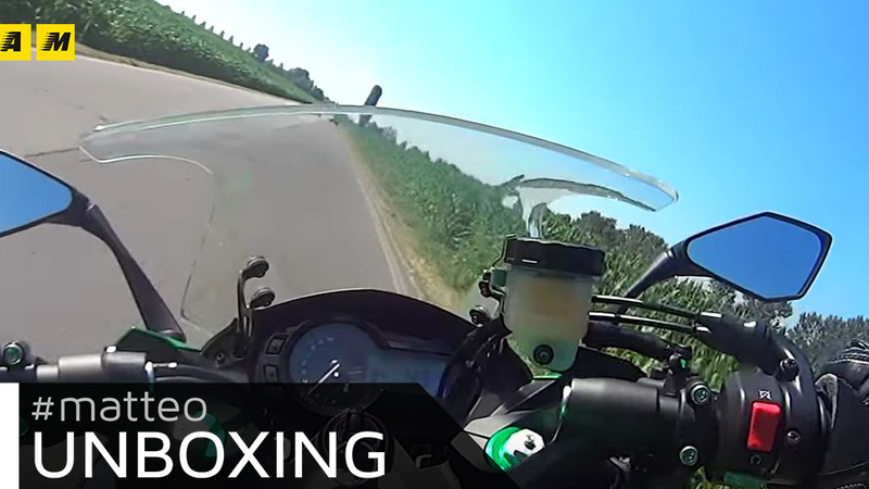 L&#039;unboxing di Matteo: Kawasaki Z1000SX