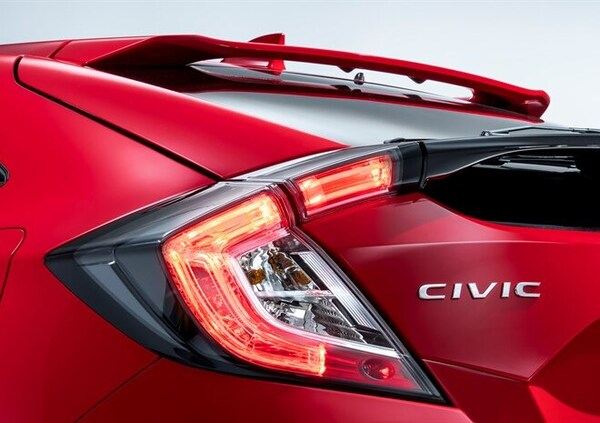 Honda Civic Hatchback 2017, il debutto a Parigi