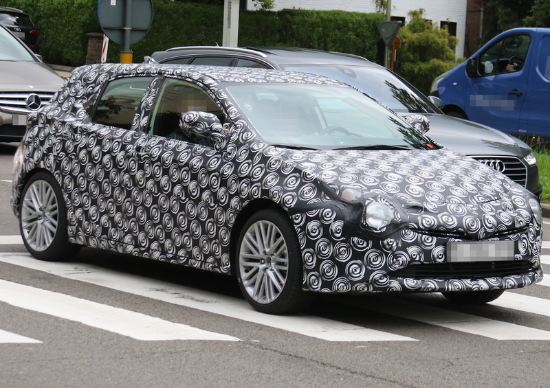 Nuova Toyota Auris: le foto spia del nuovo modello