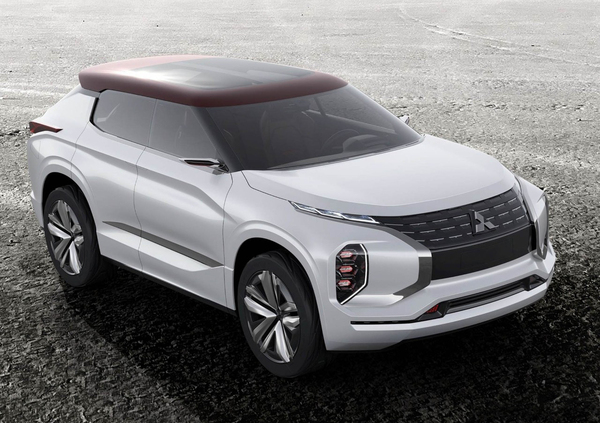 Mitsubishi GT-PHEV Concept: l’elettrica da 120 km di autonomia a Parigi 2016