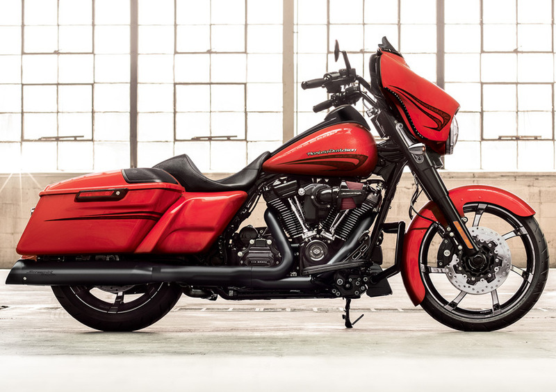 Harley-Davidson Touring 107 Street Glide (2017 - 19) - FLHX (4)