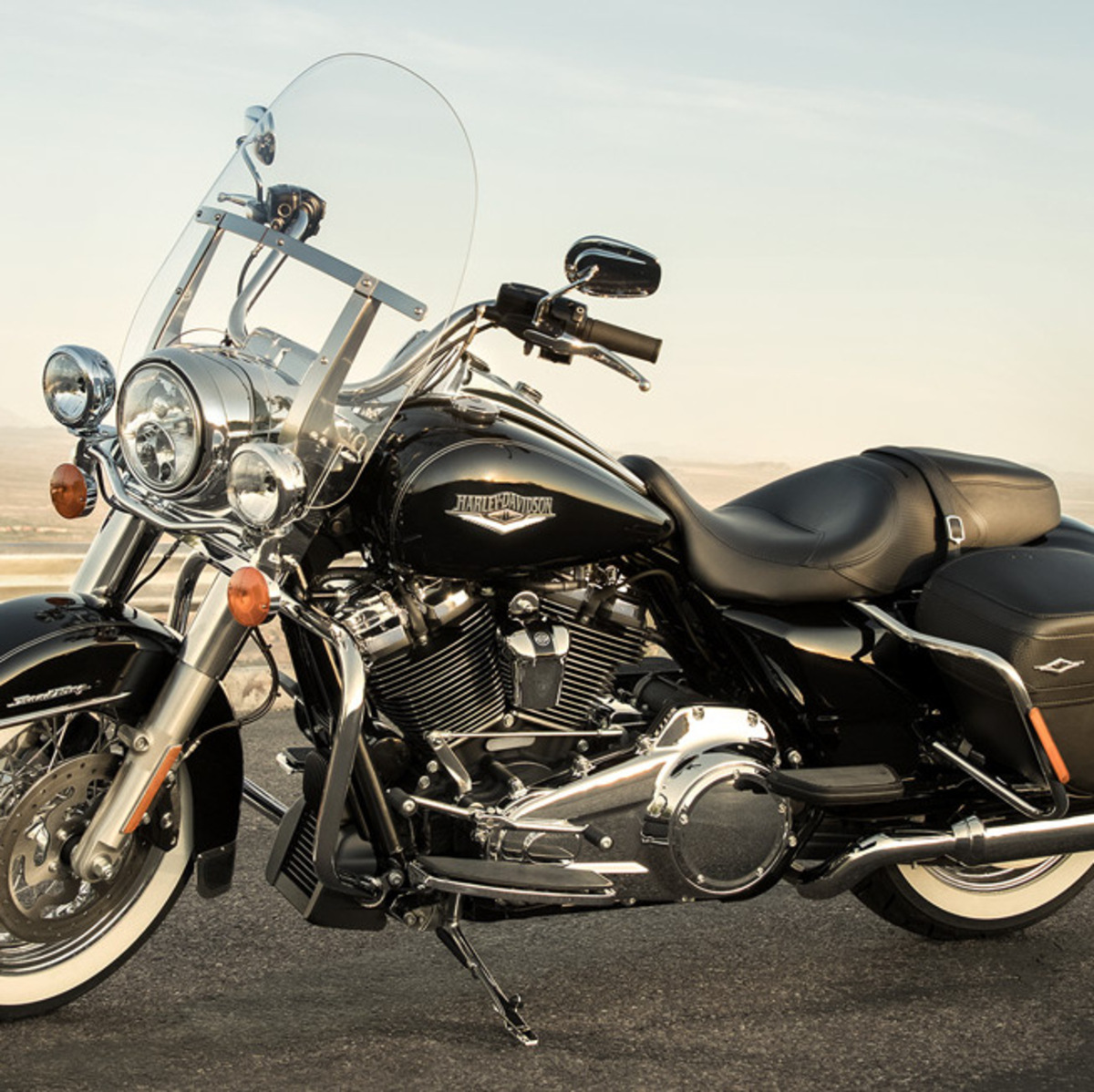 Harley-Davidson 107 Road King Classic (2017 - 18) - FLHRC