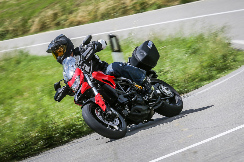 Ducati Hyperstrada 939