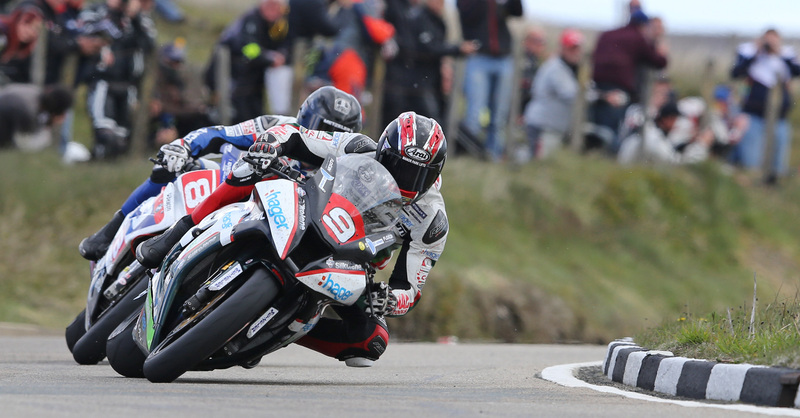 Tourist Trophy 2015, Hutchinson vince la Superstock