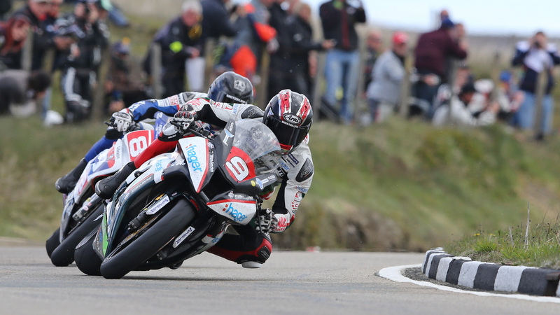 Tourist Trophy 2015, Hutchinson vince la Superstock