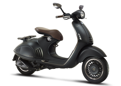 La Vespa disegnata da Giorgio Armani