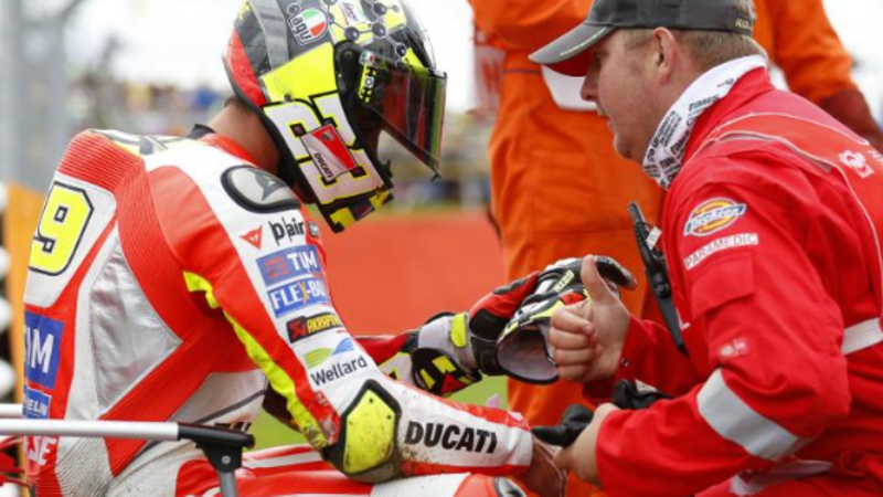 MotoGP Aragon. Iannone: &quot;Non ho forza, non corro&quot;