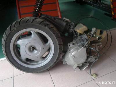 ricambi motore honda fes 150 2t km 22000 fes 150