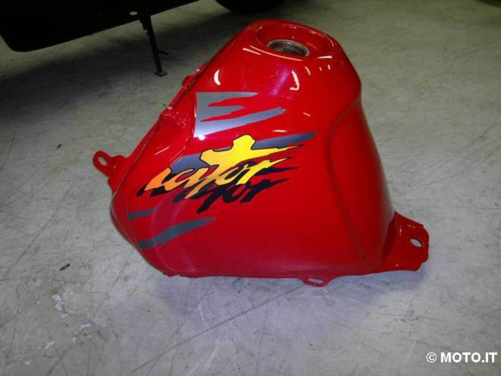 sebatoio honda dominator rosso anno 94 dominator