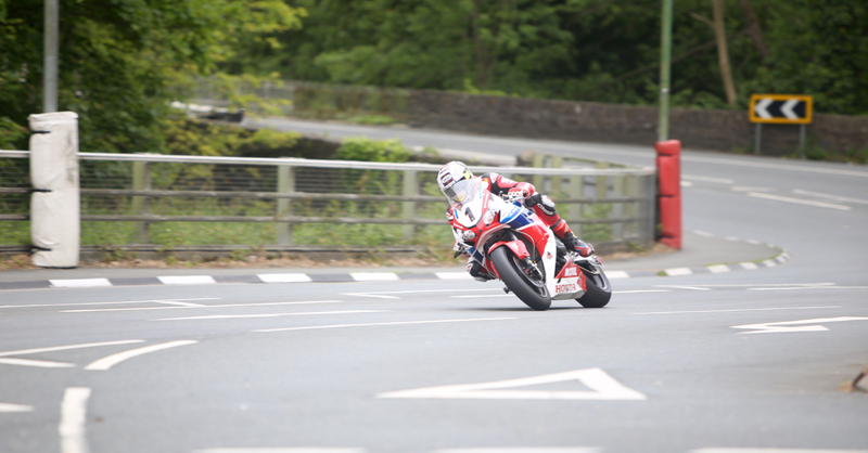 Tourist Trophy 2015, Senior: McGuinness torna alla vittoria!