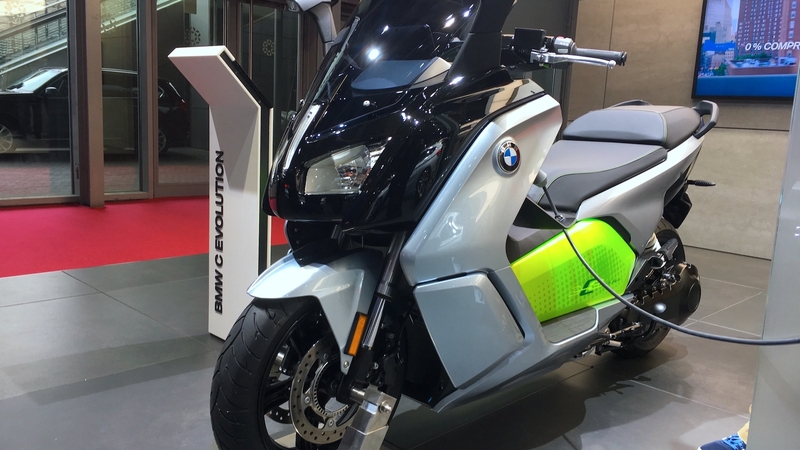 BMW C Evolution Long Range 2017 al Salone di Parigi, prezzo e dati