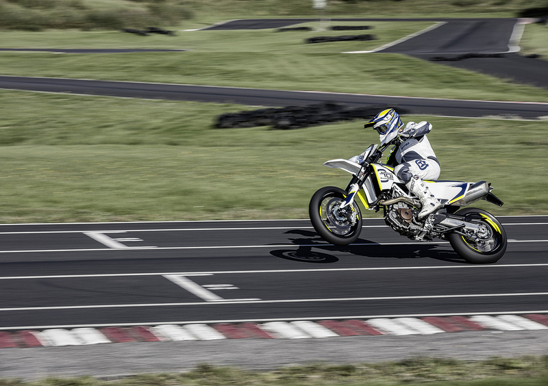 Husqvarna 701 Supermoto 701 Supermoto (2017 - 19) (9)