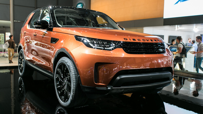 Land Rover al Salone di Parigi 2016