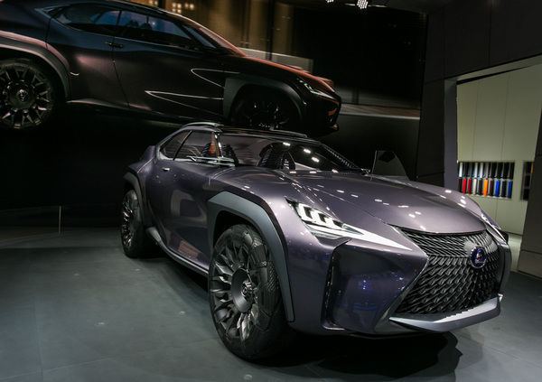 Lexus al Salone di Parigi 2016 [Video]