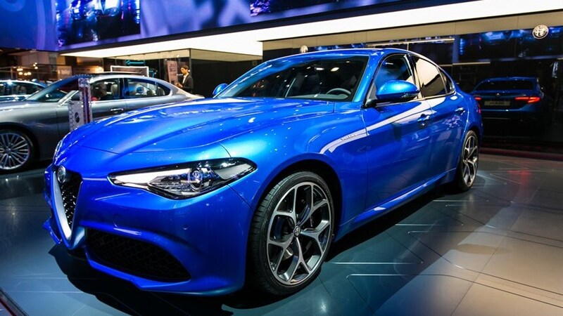 Alfa Romeo Giulia Veloce Q4 al Salone di Parigi 2016 [Video]