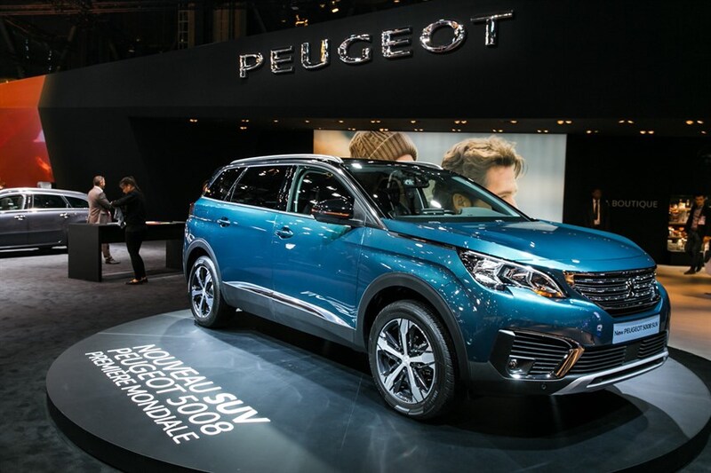 Nuova Peugeot 5008 al Salone di Parigi 2016 [Video]