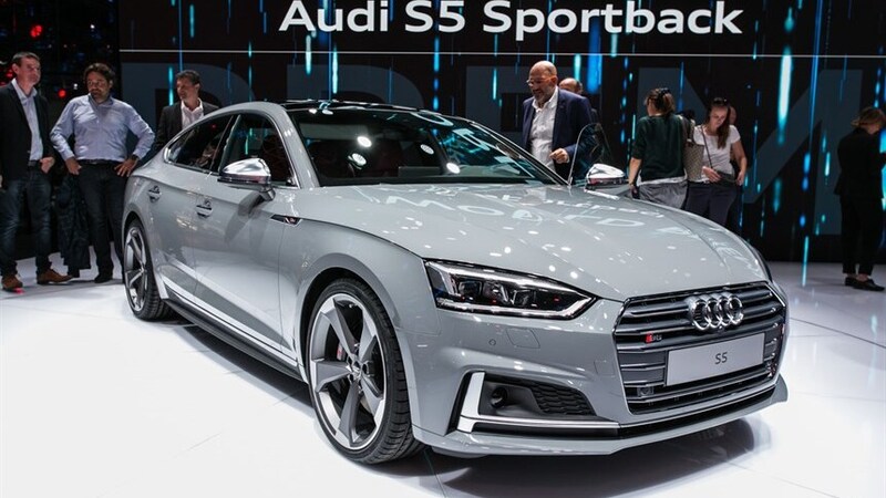 Audi A5 e A5 Sportback (S5/S5 Sportback) al Salone di Parigi 2016 [Video]