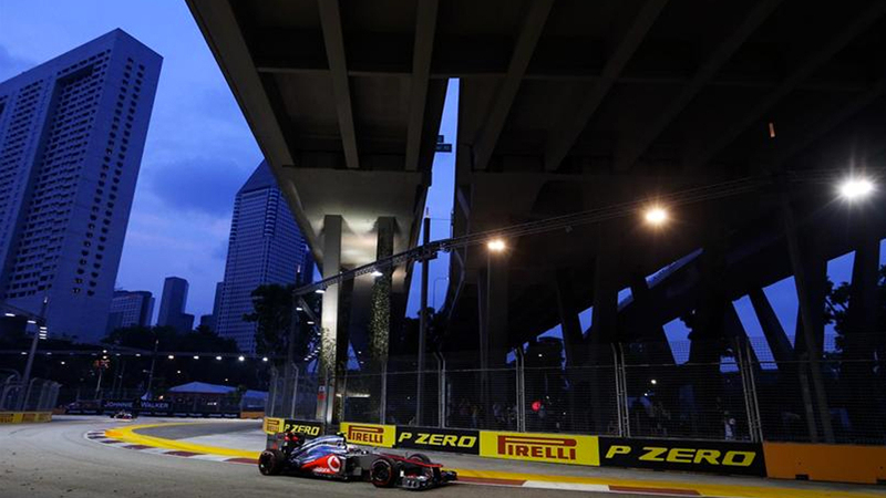 Hamilton si aggiudica le qualifiche del GP di Singapore