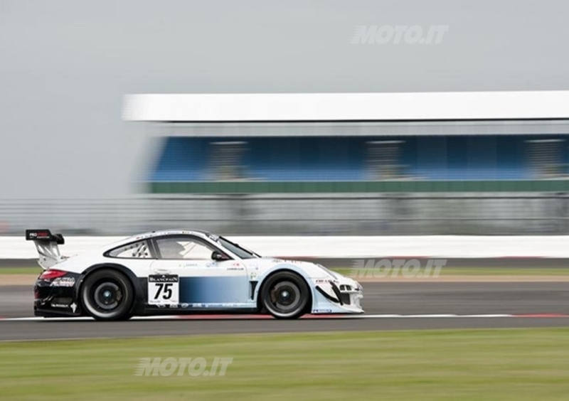 Blancpain Endurance Series: vittoria Porsche al &#039;Ring, Rossi 19&deg; assoluto