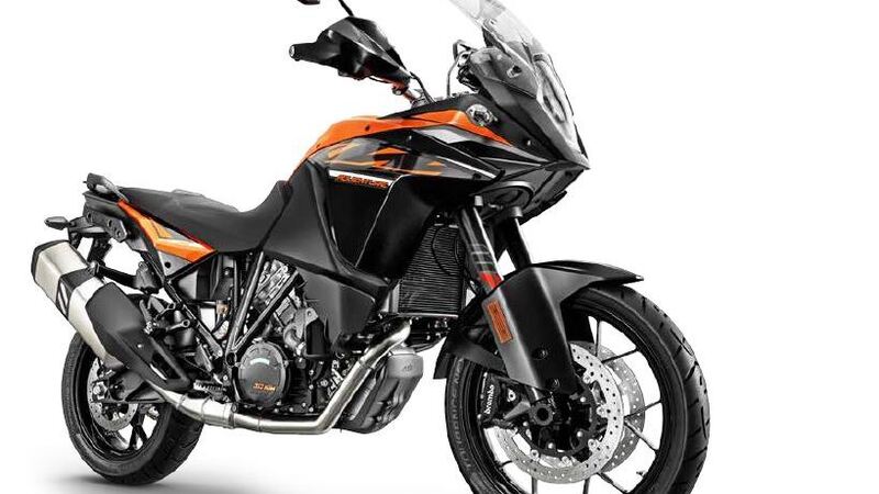 KTM 1090 Adventure: 1.050 cc ma pi&ugrave; cavalli