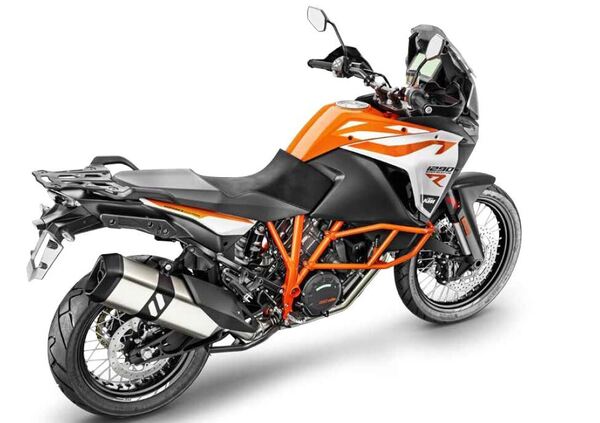 KTM 1290 Super Adventure R 2017: l'offroad con 160 cv